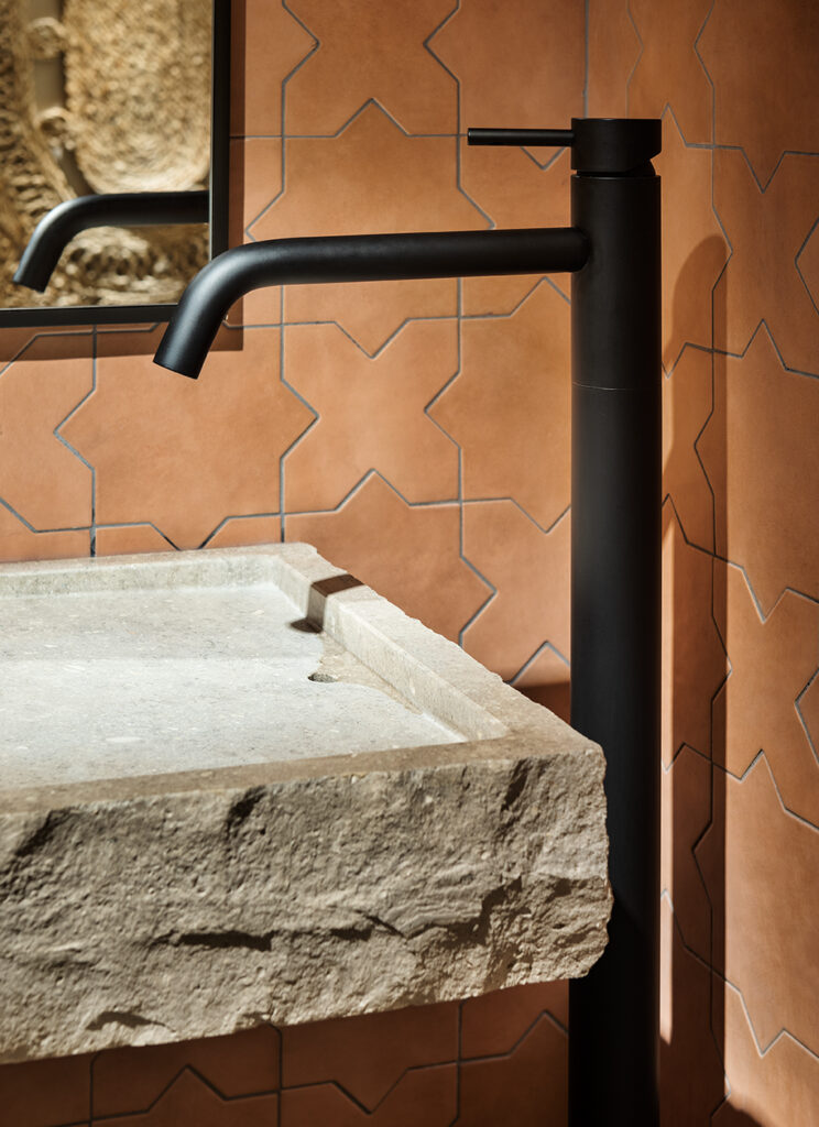 Lavabo Cascata. Espacio Nais para Casa Decor. Interiorismo StudioMo Lavabo Cascata. Espacio Nais para Casa Decor. Interiorismo StudioMo